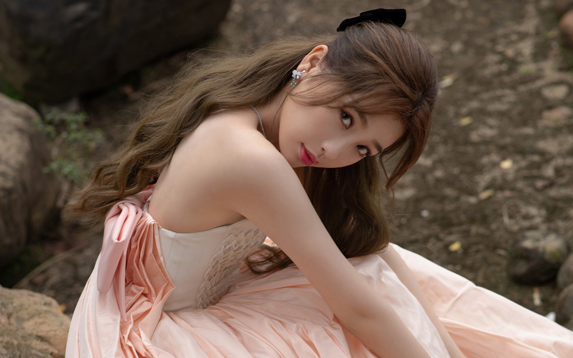 爱游戏体育（AYX）官方APP下载-中国足球国家队教练团队专业水平稳步提高，中国足球国家队现在的教练是谁