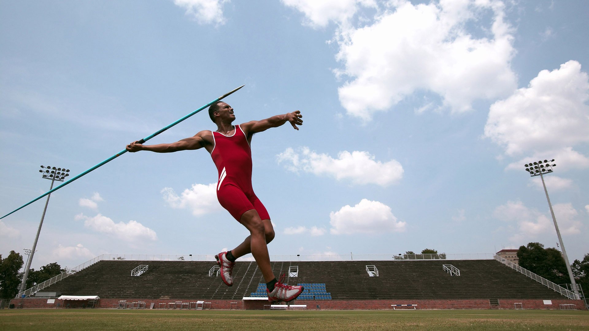 袋鼠队中场球员的突破能力强，能有效带动全队进攻，袋鼠battle